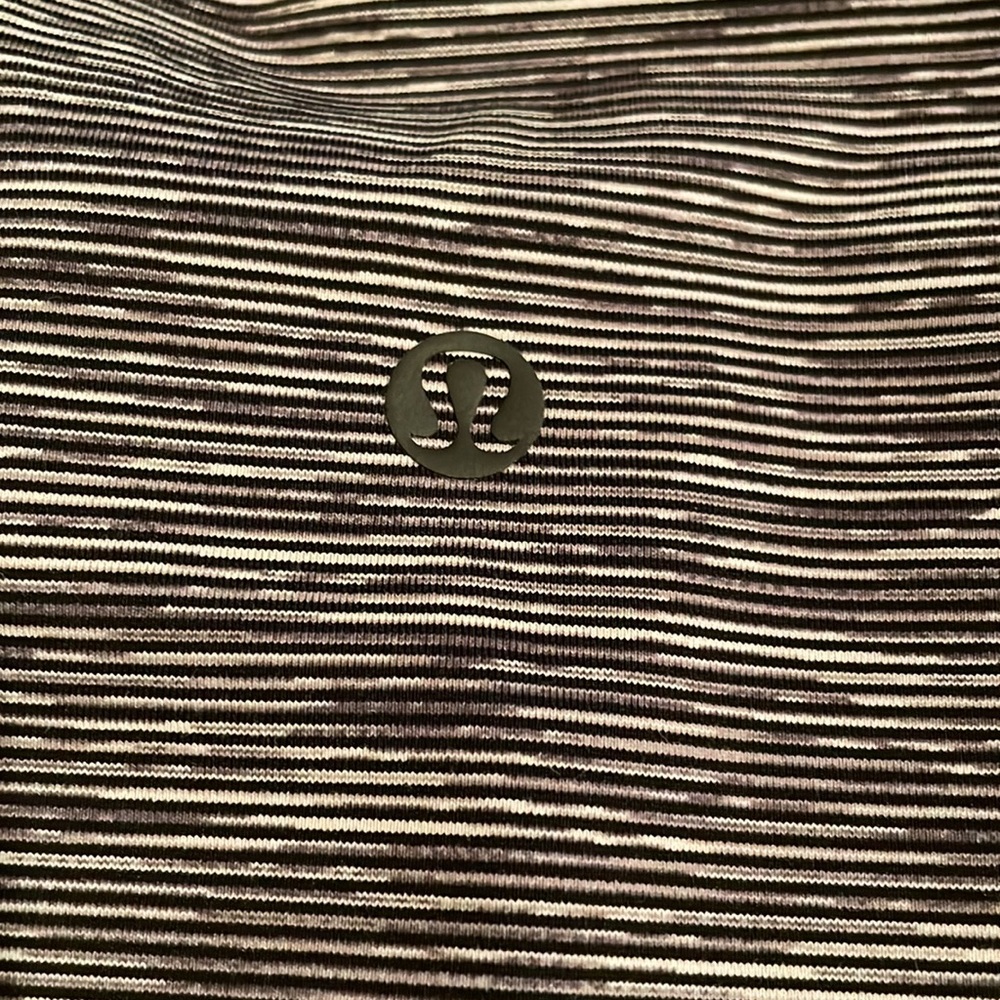 Lululemon On The Fly plants - Picture 3 of 3